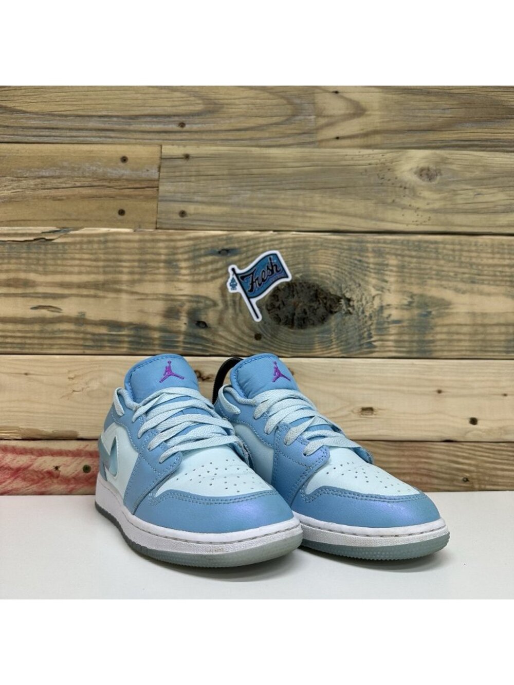 Nike Air Jordan 1 Low SE Athletic Sneakers Youth Size 4.5Y Aquarius Blue